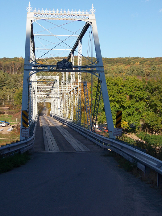 1 lane bridge over the Delaware at Milanville