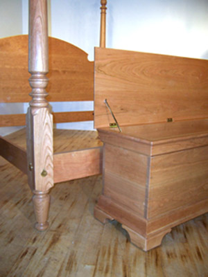 Country Turned Bed w/ LP Chest