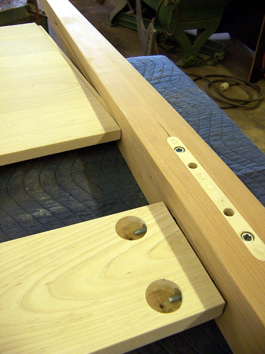 324 Contemporary Bed